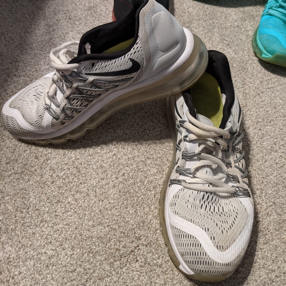 Nike Air Max - Sz 8 Women's